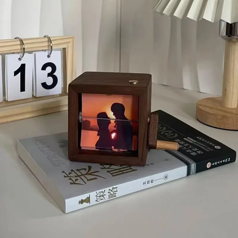 Custom Flip Book Photo Machine in Wooden Cube – 8 Frames